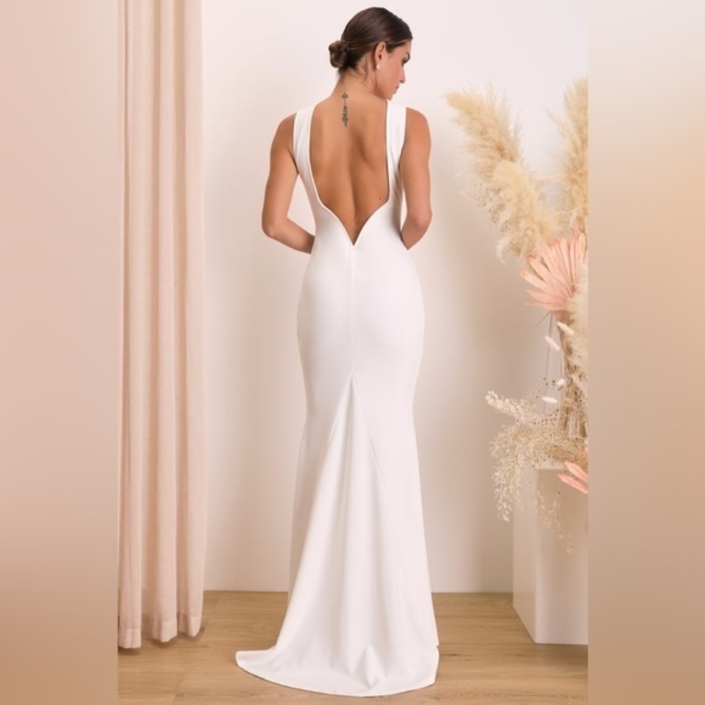 LULU’S VA VA VOOM BACKLESS SLEEVELESS MERMAID MAXI DRESS